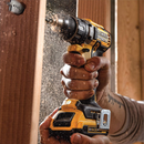 KIT DEWALT ORIGINAL: BERBEQUIM SEM FIO com PISTOLA DE IMPACTO + 26 ACESSÓRIOS + 2 BATERIAS - PROMOÇÃO BLACK FRIDAY