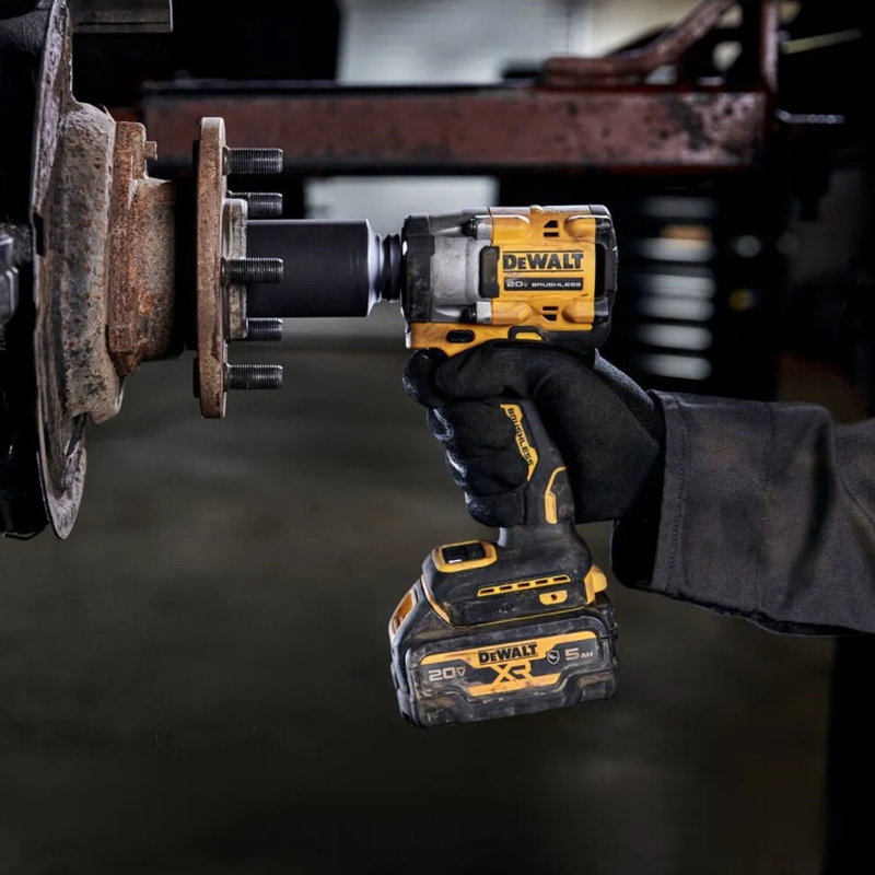 KIT DEWALT ORIGINAL: BERBEQUIM SEM FIO com PISTOLA DE IMPACTO + 26 ACESSÓRIOS + 2 BATERIAS - PROMOÇÃO BLACK FRIDAY