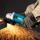 KIT MAKITA ORIGINAL: BERBEQUIM SEM FIO + REBARBADORA DE ALTO IMPACTO + 26 ACESSÓRIOS + 2 BATERIAS PROMOÇÃO DE FECHO DE LOJA - ENVIO GRÁTIS EM 24H