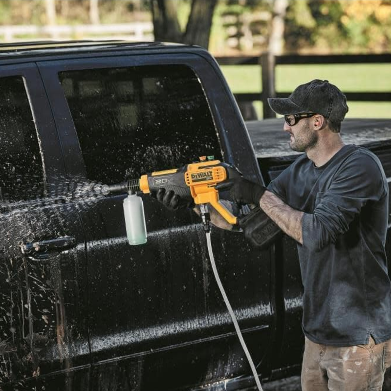 KIT DEWALT ORIGINAL: MÁQUINA DE LAVAR DE ALTA PRESSÃO PORTÁTIL + KIT DE ACESSÓRIOS + 2 BATERIAS 48V GRÁTIS